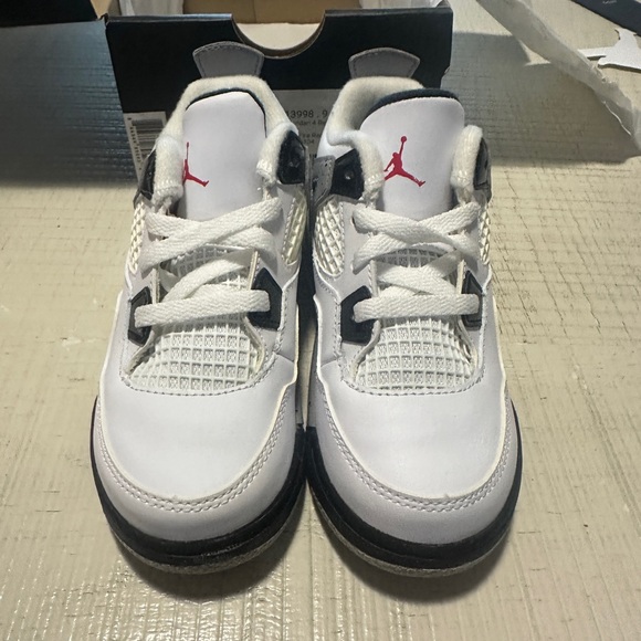 Little kid Jordan 4 retro - Picture 2 of 5